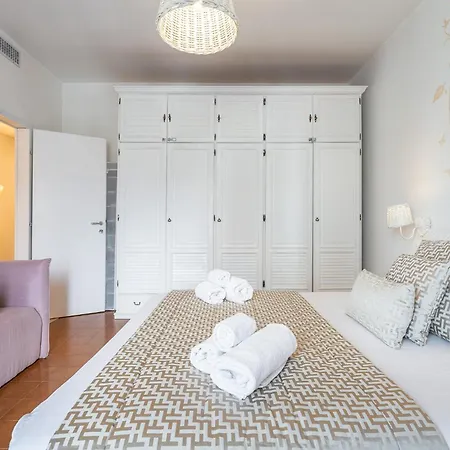 Apartamento Adelsa's *