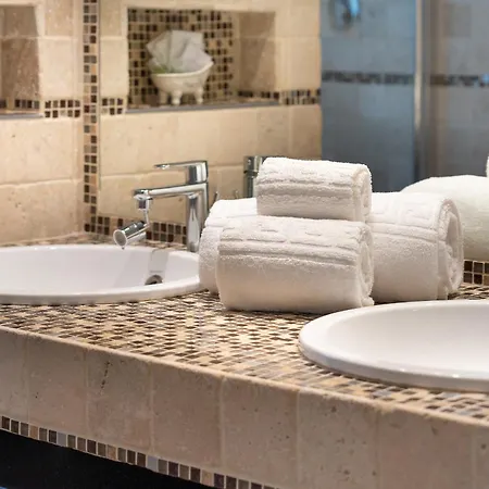 Adelsa's Apartment *